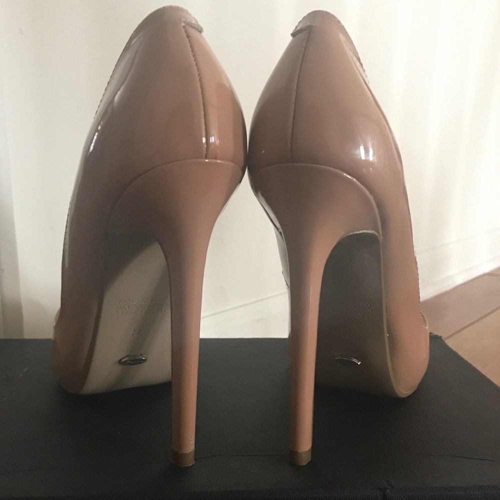 Nude patent Tony Bianco pointed leola  size 7.5